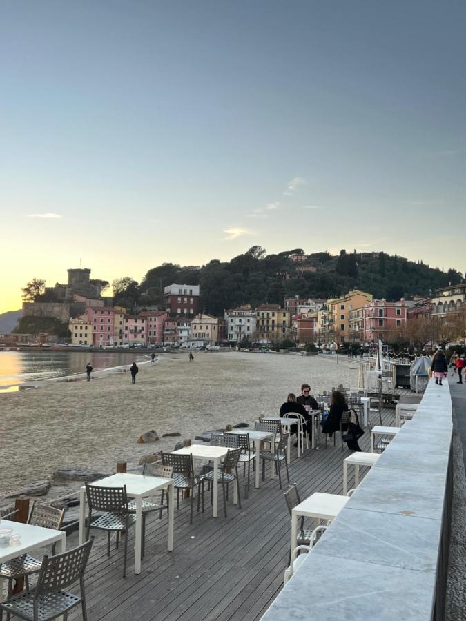 La Torretta A San Terenzo Hotel Lerici Bagian luar foto